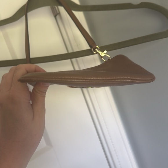 Michael Kors brown with gold hardware large purse and wristlet! - Picture 12 of 13